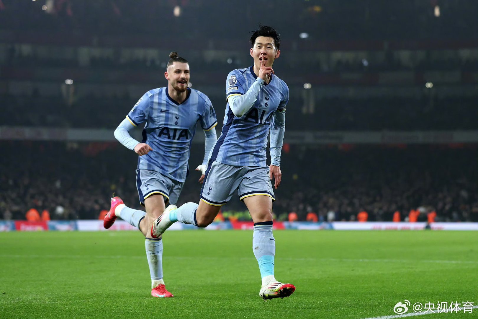 西汉姆训练开放日，赛前状态回暖引欢呼，英超在即，细节决定成败的简单介绍-9Game